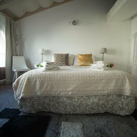 Royal Apartment