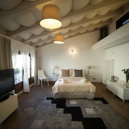 Royal Apartment *